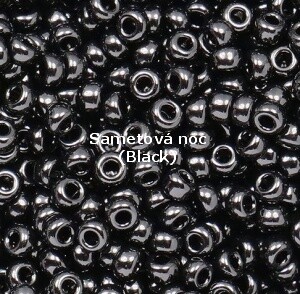 Sametová noc<br>
(Black)
